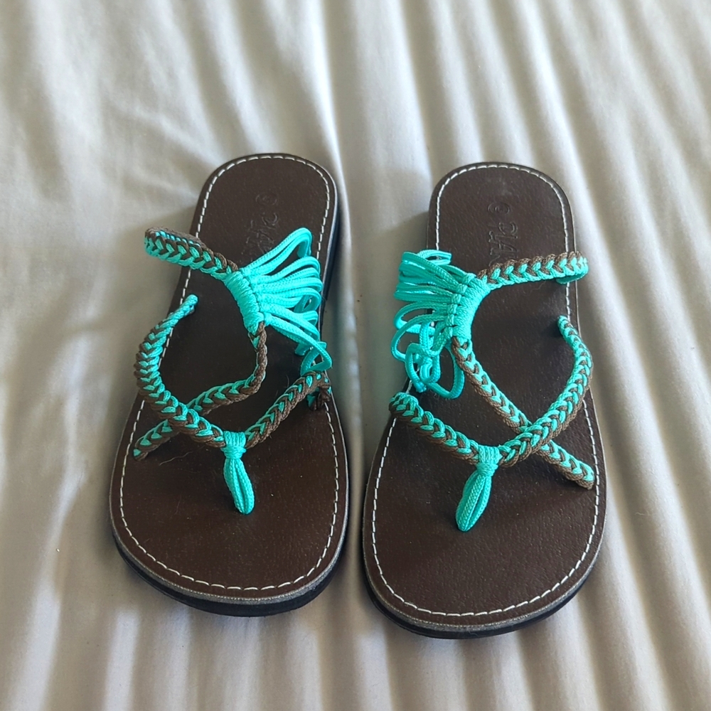 Plaka flats. Size 9. Teal